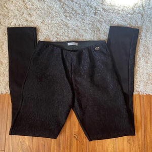 Girl’s lace leggings 🖤